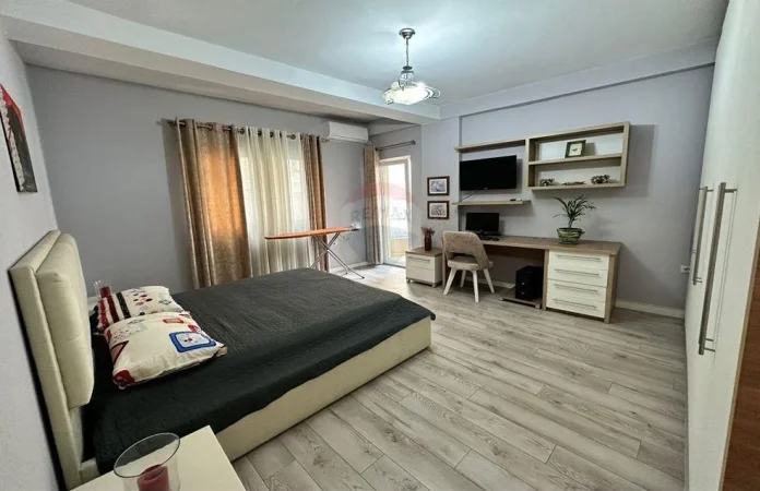 SHITET APARTAMENT 2+1 RRUGA FERIT XHAJKO!