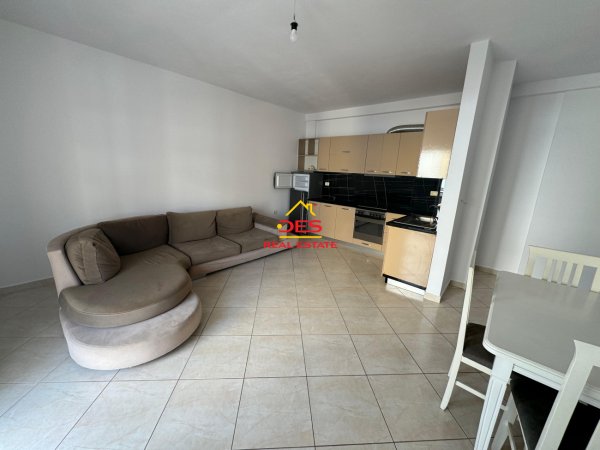 🏡 JEPET ME QIRA APARTAMENT 2+1
TE ÇIPAJT,VLORË