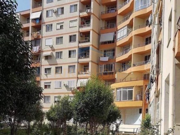 Shitet, Apartament 2+1+2, Unaza e Re. UNA37563