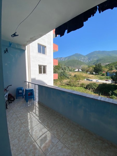 Apartament 2+1 me Qera ne Fresk, prane Thesarit