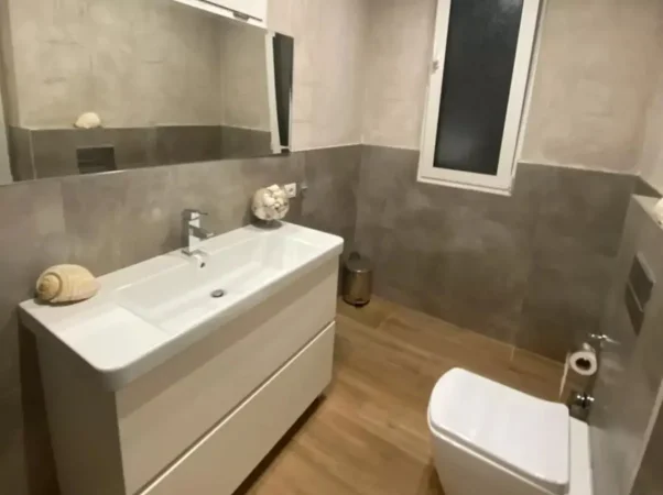 Apartament 3+2+2 garderoba me pamje nga Kopshti Botanik