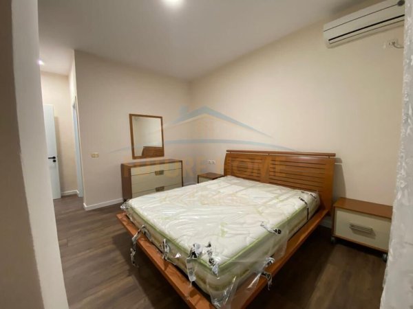 Shitet, Apartament 2+1+2, Unaza e Re, Tiranë.