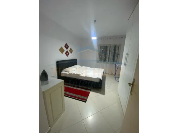 Qera , Apartament 1+1 , Unaza e Re , Tirane .