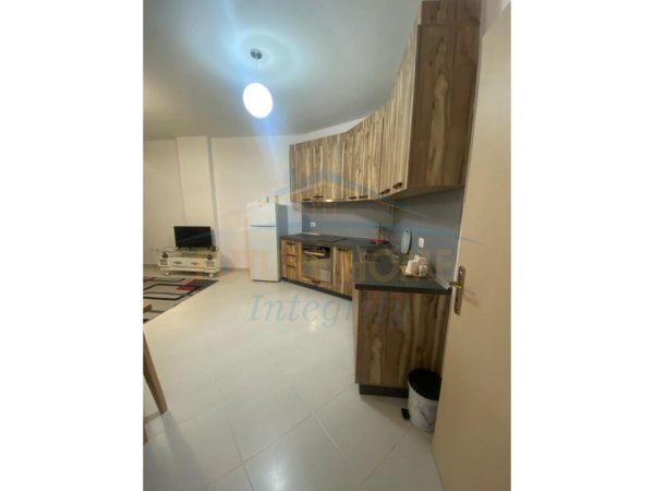 Qera , Apartament 1+1 , Unaza e Re , Tirane .