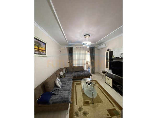 Shitet, Apartament 2+1, Unaza e Re, Tiranë UNA37590