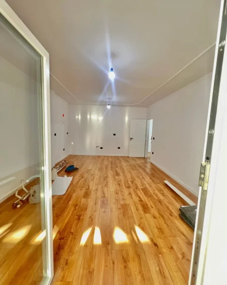 Apartament ne shitje!