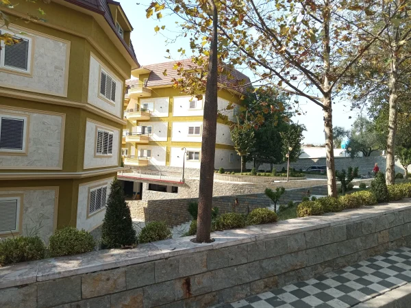 Tek LakeLand Residence shiten apartamente