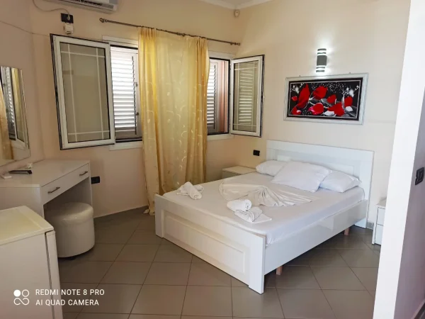 Dhermi, Shitet Objekt Sherbimi 3 Kate. Krah Rruges Nacionale