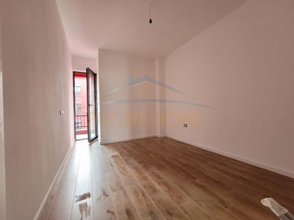 Qera, Apartament 2+1, "Kompleksi Arlis" Rruga e Dibrës