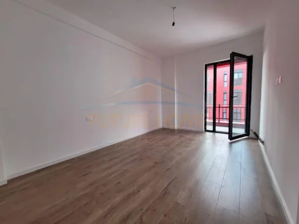 Qera, Apartament 2+1, "Kompleksi Arlis" Rruga e Dibrës