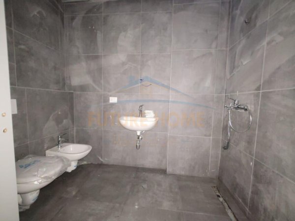 Qera, Apartament 2+1, "Kompleksi Arlis" Rruga e Dibrës