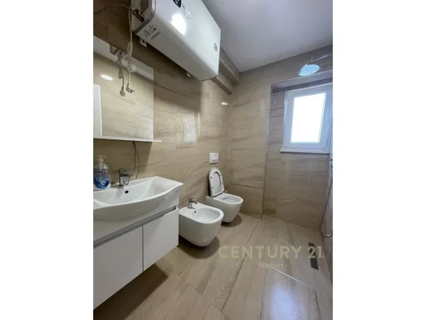 JAPIM ME QERA APARTAMENT PER ZYRA TE SHKOLLA E BALETIT!