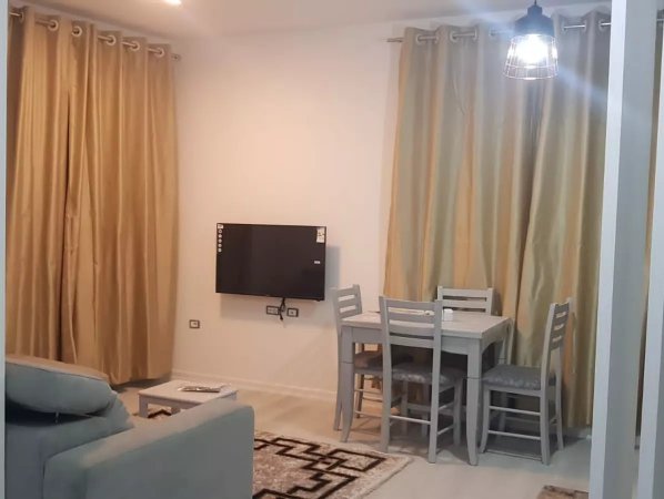 Jepet me Qera Apartament 1+1+BLK te Komuna e Parisit