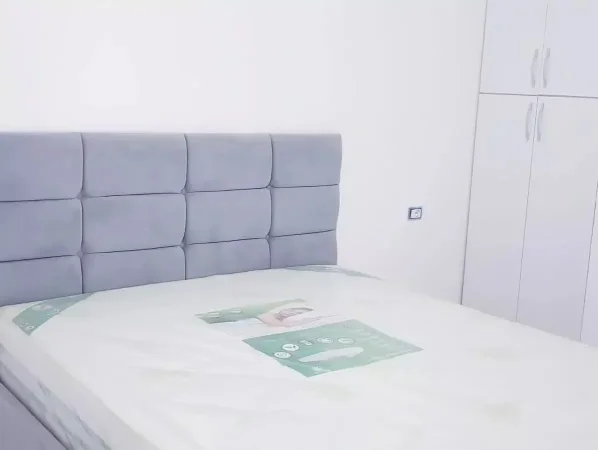 Jepet me Qera Apartament 1+1+BLK te Komuna e Parisit