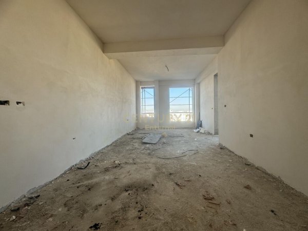 Tirane, shes apartament 2+1+2+BLK 123 m² 246.000 Euro (21 Dhjetori)