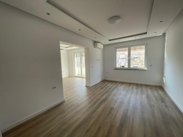 Qera, Apartament 3+1, Rruga Mine Peza, Tiranë - 1300€ | 104 m²