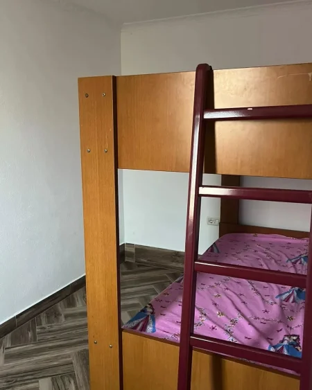 Jepet me Qera Shtepi Private 2+1  Sauk i Vjeter, prane shkolles "Rreze Drite"