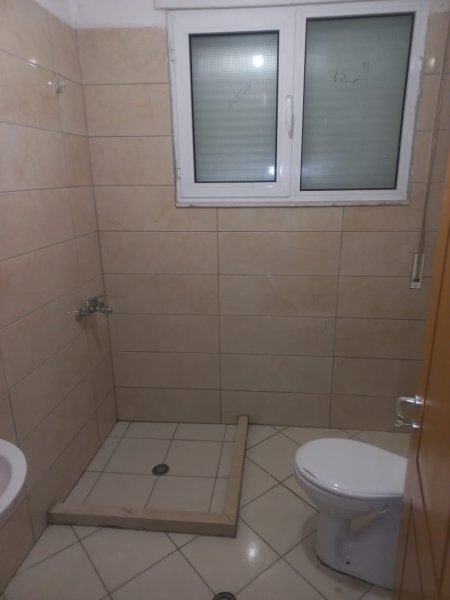 Apartament me Qera 2+1