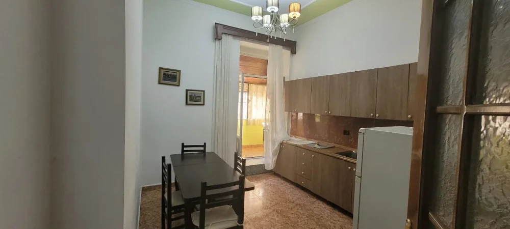 Jepet shtepi me qira Tirane 2+1