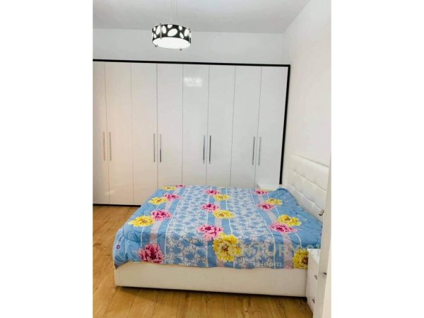 Jepet me Qira apartament 1+1 tek Kompleksi Delijorgji!