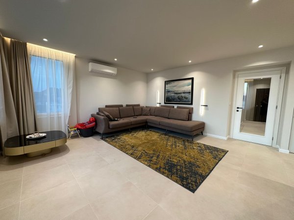 Shitet, Apartament Penthouse, Radhimë, Vlorë - 300000€ | 130 m²
