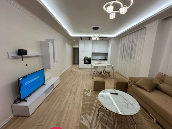 Apartament 1+1 me qera , Rruga Hamndi sina , 500 euro , i sapo mobiluar