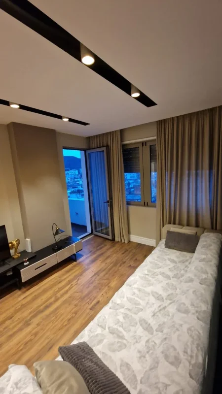 Apartament 2+1 me qera - Yzberisht 500 euro
