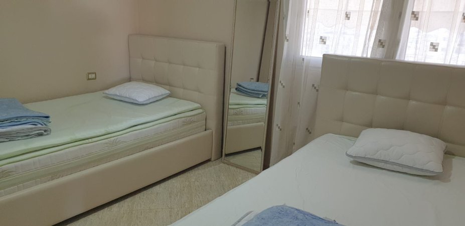 Apartament  me qera 1+1 (Kongresi i Manastirit ) 400 euro