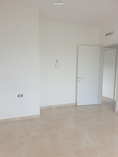 Jepet Apartament Me Qera Tek Ali Demi (ID B220192) Tirane