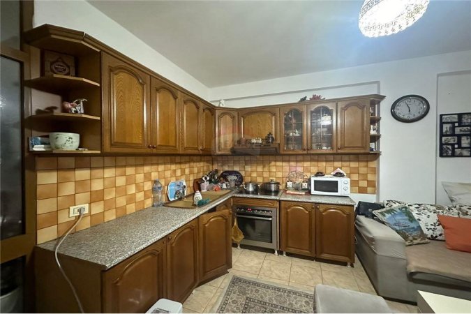 Shitet apartament 2+1 te Rruga e Dibres, 110,000 €