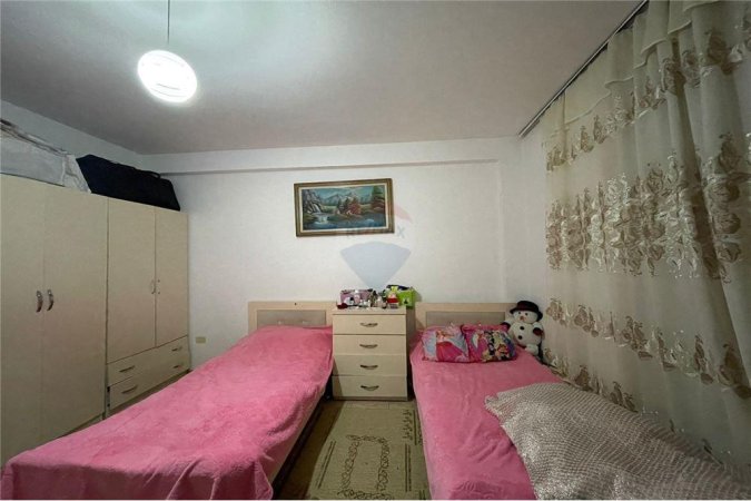 Shitet apartament 2+1 te Rruga e Dibres, 110,000 €