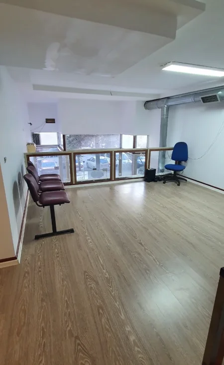 Tirane, jepet me qera ambjent biznesi Kati 0, 60 m² 420 Euro (Rruga Muzaket, Don Bosko)