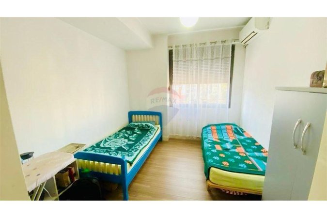 Apartament 2+1+2 ne shitje, Komuna e Parisit