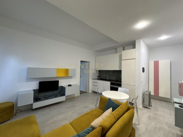 KOMUNA E PARISIT, JEPET ME QIRA  APARTAMENT 1+1!