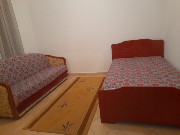 Qera  kat vile  2+1 ( Kodra e priftit ) 350 euro