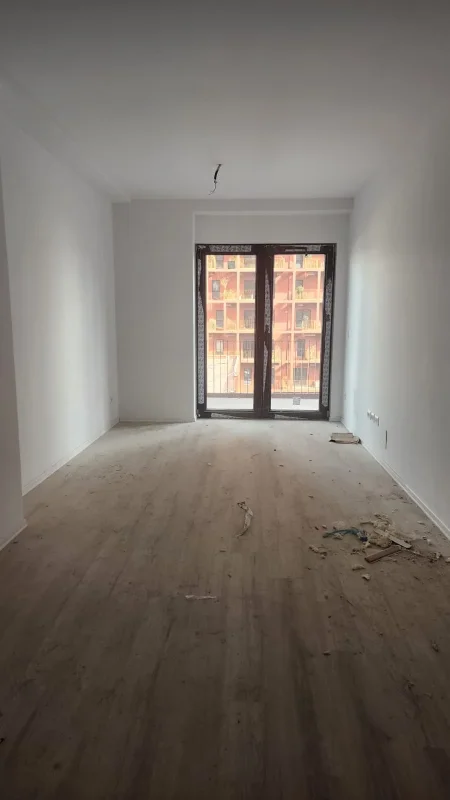 Ambient Zyre Per Qira, Kompleksi Tirana Garden Building- Rruga E Kavajes