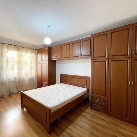 Jepet me qira apartament 2+1+2