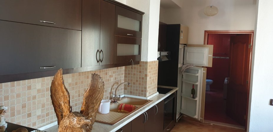 Jepet Me Qera Apartament 2+1 Tek Ali Demi (ID B220220) Tirane