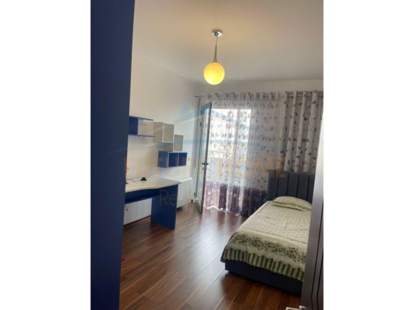 jepet me qera apartament 2+1 te liqeni i thate