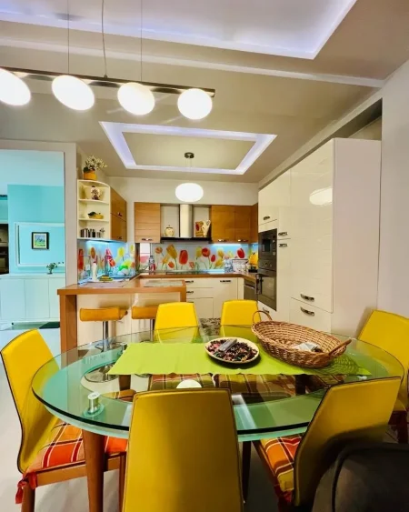 Apartament ne shitje!