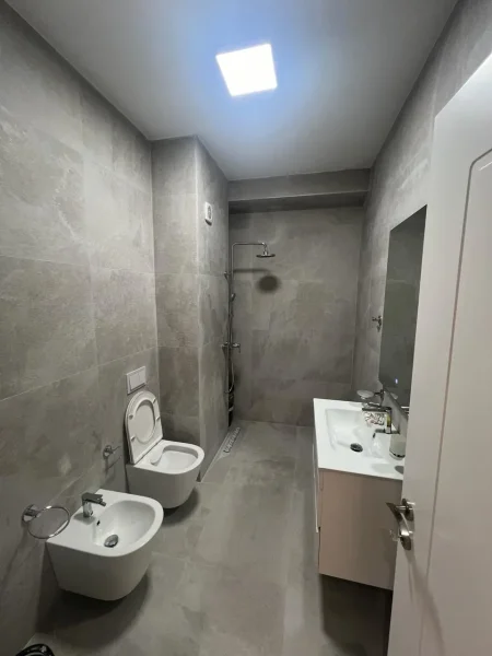 Apartament me qera 2+1 (Rruga e Dibres ) 500 euro