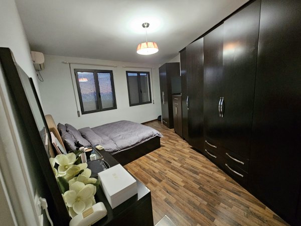 SHITET APARTAMENT 2+1 + POST PARKIMI PRANË STADIUMIT DINAMO.