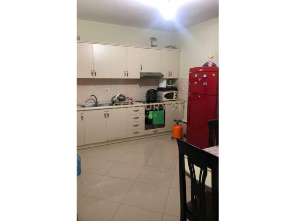 Apartament 2+1 Për Shitje prane pallateve Cabej,kompleksi Daks!