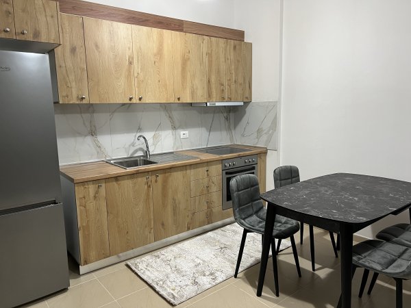 Apartament 2+1+2 Rruga Jordan Misja 450€