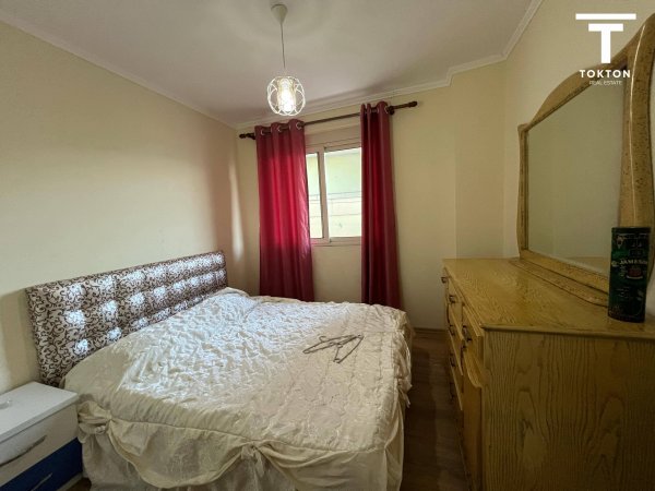 Shitet, Apartament 3+1.

Vendndodhja: Liqeni i Thatë, Tiranë.