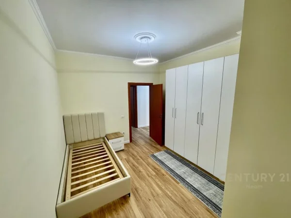APARTAMENT 2+1+2, PER SHITJE TE KOPSHTI ZOOLOGJIK!