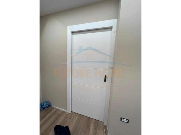 Shitet, Apartament 3+1+2, Kopshti Botanik. UNA37721