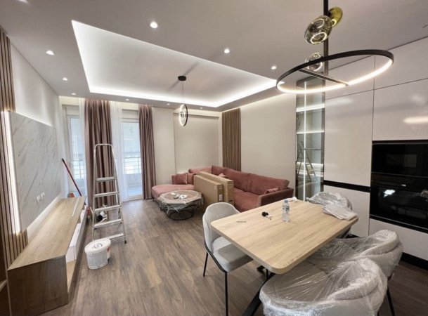 QERA Apartament Luksoz 2+1 ,110m2,Komuna e Parisit ,kompleksi Kika ,1,000 Euro/muaj