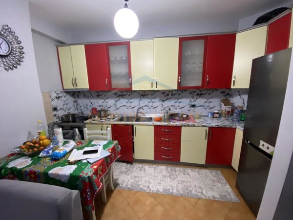Shitet, Apartament 2+1, Unaza e Re.
110,000 €