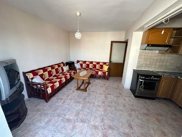 Jepet me Qera Apartament 1+1+BLK ne  Xhamllik